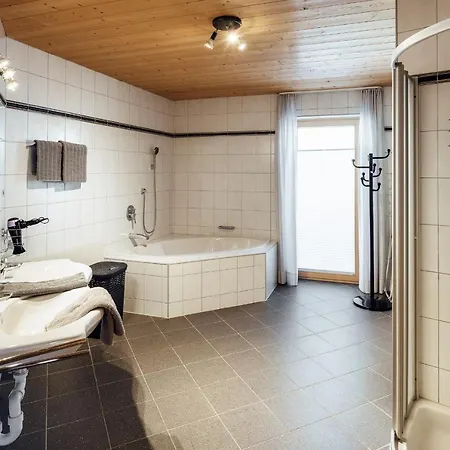 Ideal Apartment *