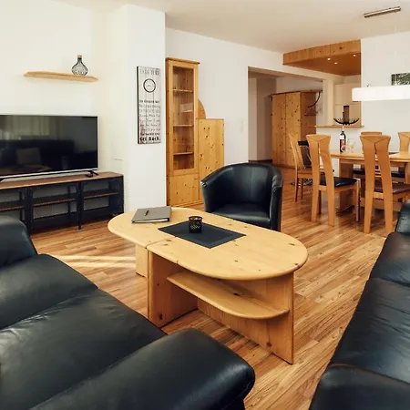 Ideal Apartment *