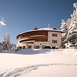 Ideal Серфаус